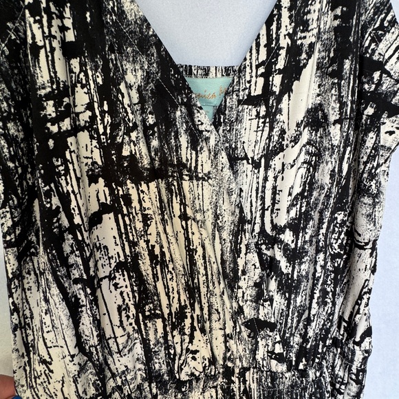 NWT Veronica M Black and White Jumpsuit Romper One Piece Size Small - Picture 3 of 6